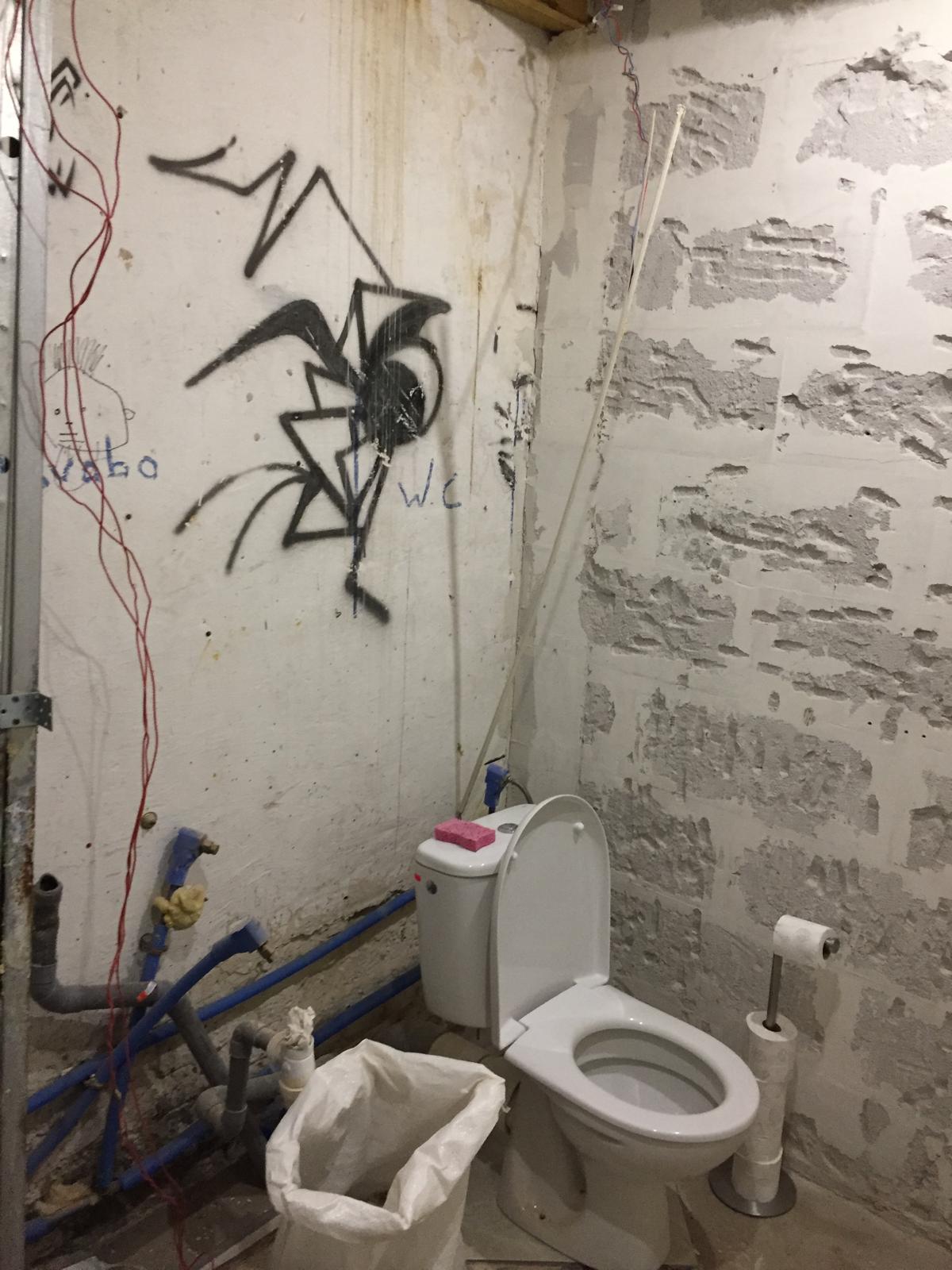 Salle d'eau — carrelage & meuble vasque — avant