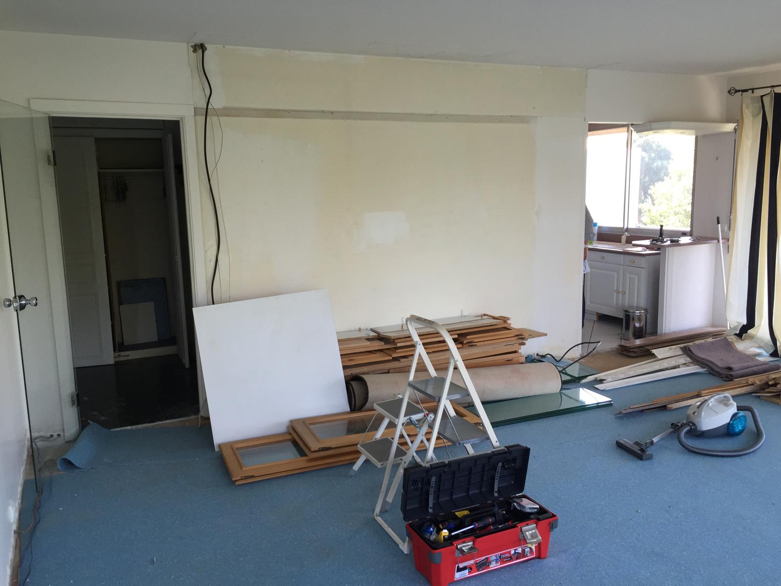 Séjour — dépose moquette & cloison placo — après